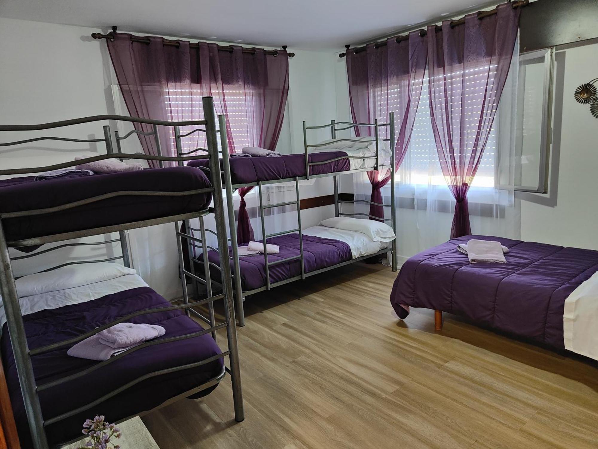 Albergue Vintecatro Caldas De Reis Exterior photo